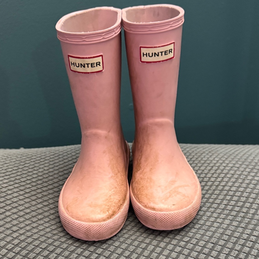 Hunter Blush Waterproof Boots- UK Size 7, Size 8 Boys/Size 9 Girls.